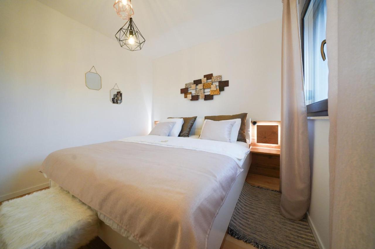 Villa Suncica Zadarvillas Sukošan Eksteriør bilde